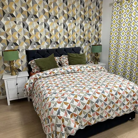 Homestay Coxwell Mill Hill