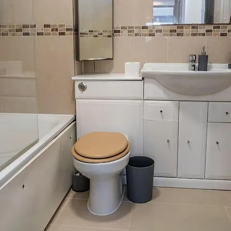 Holiday home Modern 3 Bedroom House In Finchley *