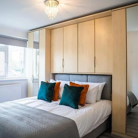 Holiday home Modern 3 Bedroom House In Finchley Totteridge