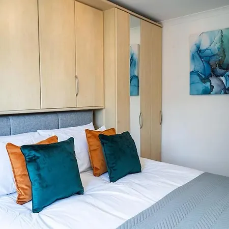 Modern 3 Bedroom House In Finchley Holiday home