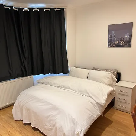 Luxurious Double Homestay London