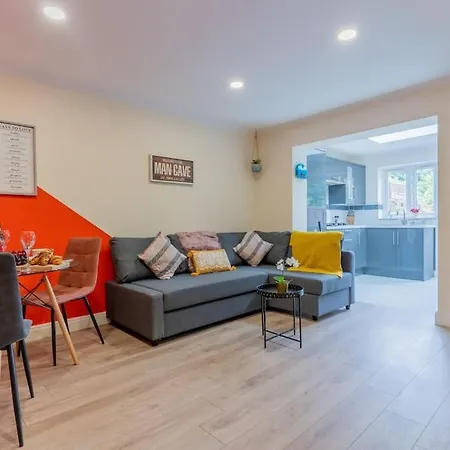 Hayes - Easy Links To Lhr And London Holiday home