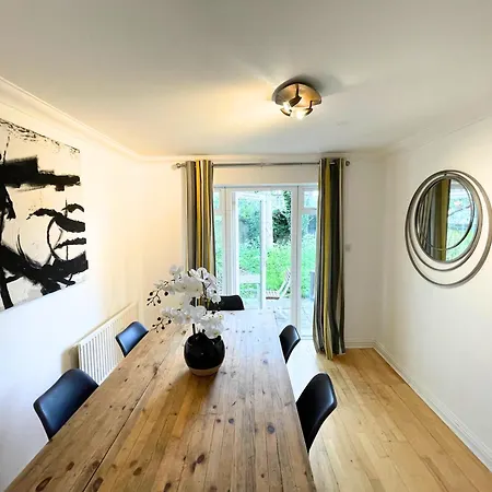 A Lovely Near Greenwich Homestay