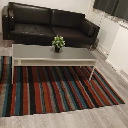 Pensjonat Yolo House *