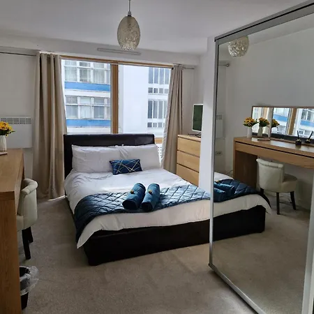 Luxury Modern Central - Bridge - Westminster - 2 Bed Stylish Apartment *