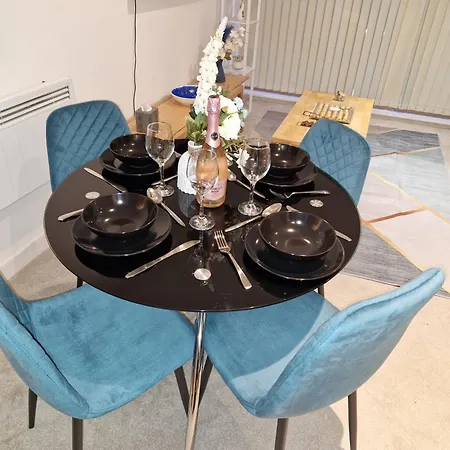 Luxury Modern Central - Bridge - Westminster - 2 Bed Stylish Apartment