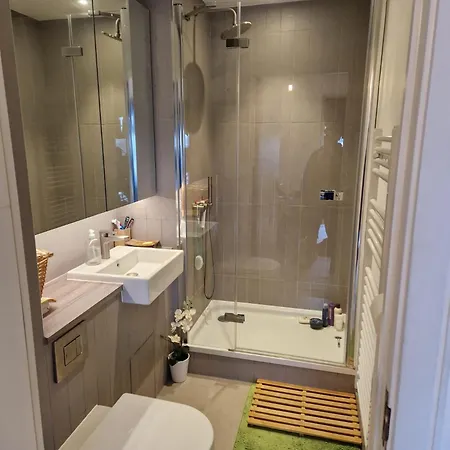 Luxury 3 Bedroom Flat In Stratford,