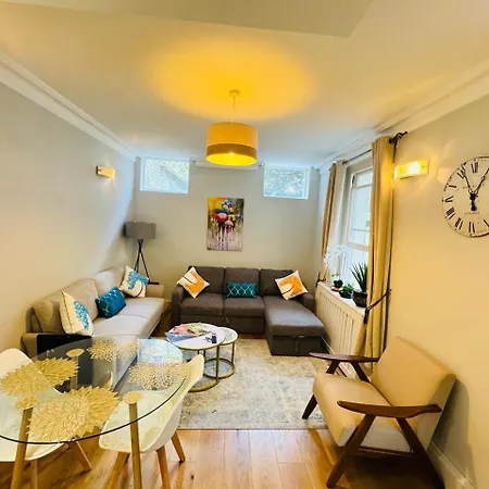 Apartment Cozy And Comfy Flat In Earls Court