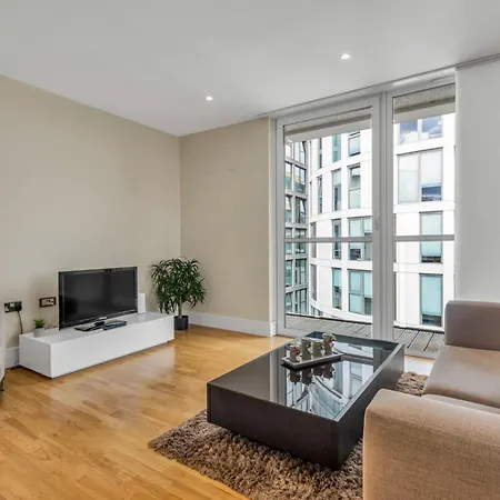 Mysquare Lanterns Way At Canary Wharf Apartment