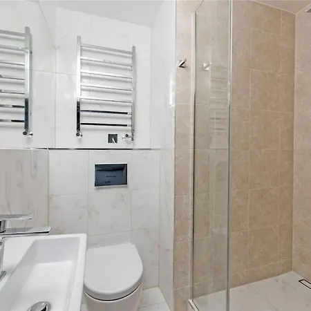 Flat Unlisted * London