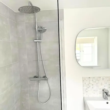 Countryside 2 Bed Cottage- Aylesbury *