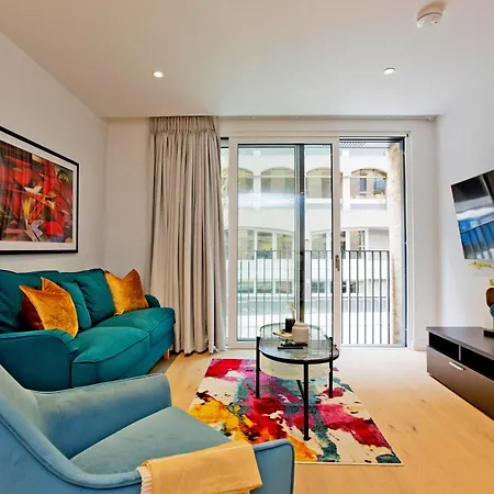 Luxury Retreat *