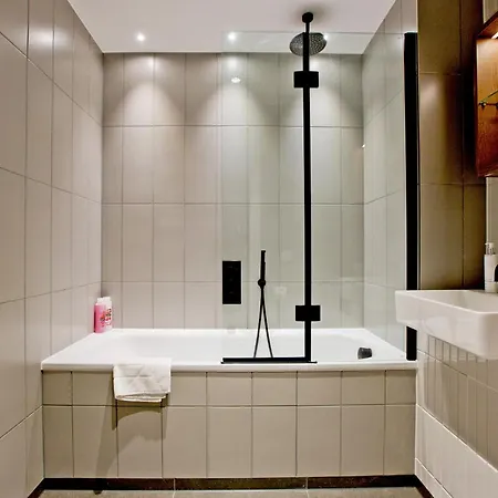 Apartment Luxury Retreat London