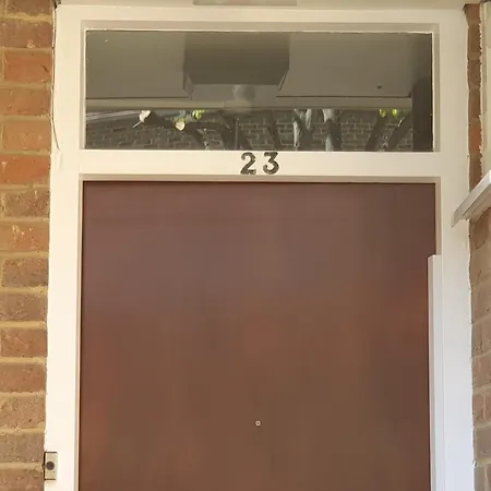 Yolo House Londyn