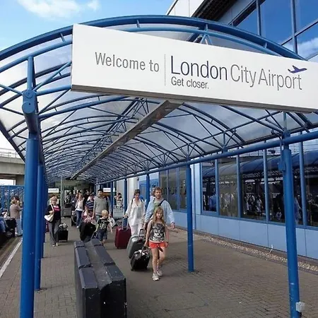 Apartment 2 Bed Apartment, Near Canary Wharf, O2, Excel, Airport London