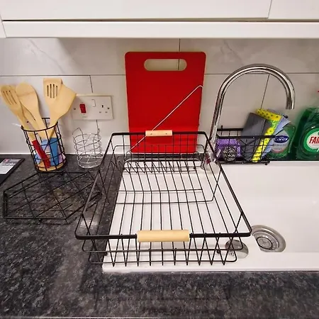 2 Bed Apartment, Near Canary Wharf, O2, Excel, Airport Apartment *