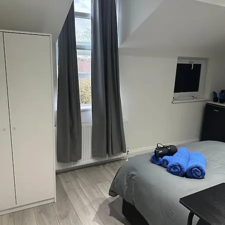 London- Zone 2 En-suite