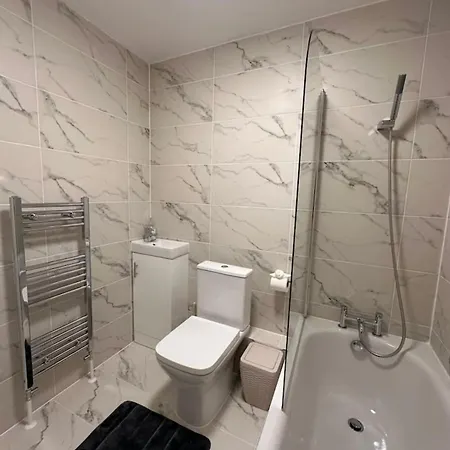 Modern Zone1 Guest house