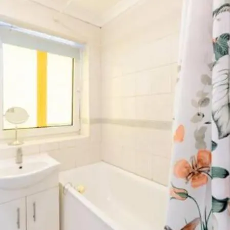 One Bedroom Flat In St Johns Wood Apartment