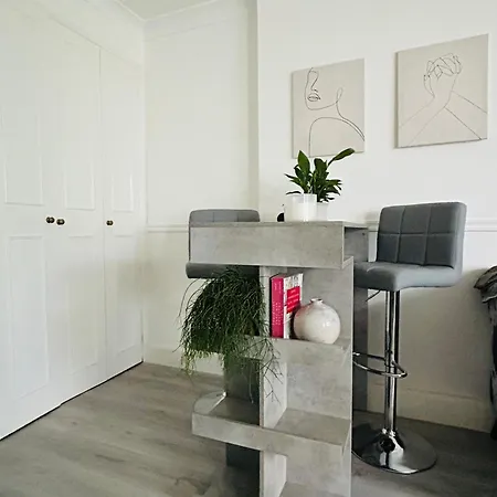 Apartment Kensington Secret Gem London