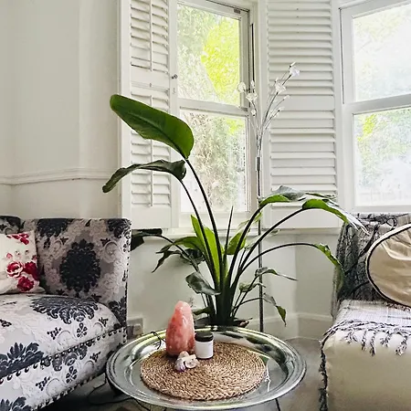 Apartment Kensington Secret Gem London