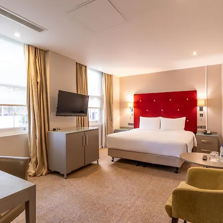 Doubletree By Hilton - West End Szálloda