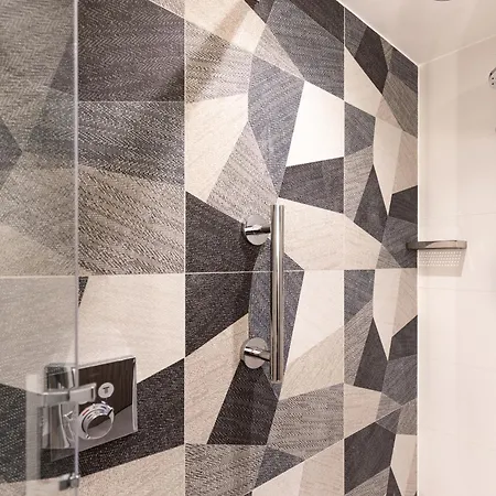 Doubletree By Hilton - West End London