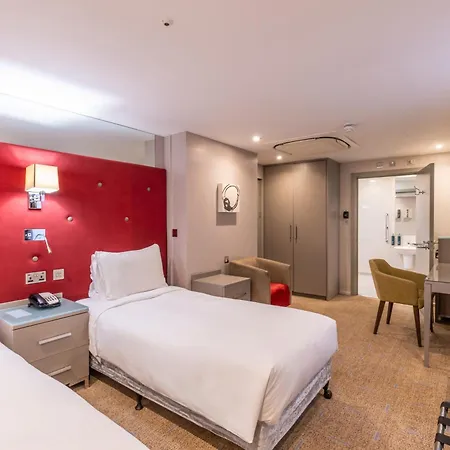 Szálloda Doubletree By Hilton - West End 4*