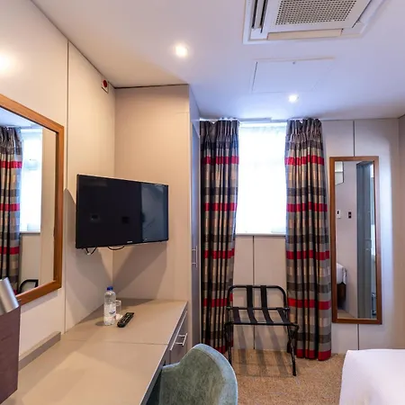 Szálloda Doubletree By Hilton - West End 4*