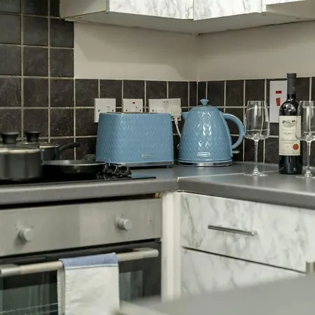 Of - Lovely Two Bedroom London
