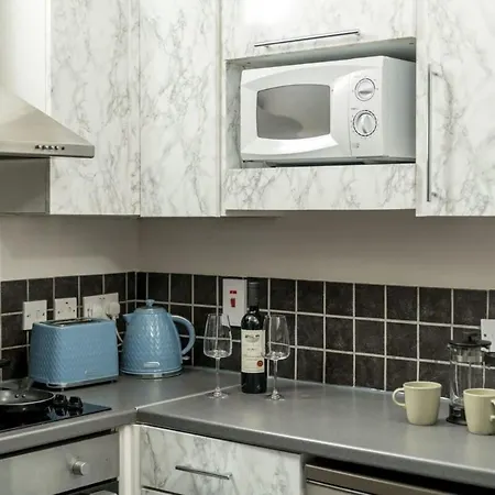 Of - Lovely Two Bedroom Apartment