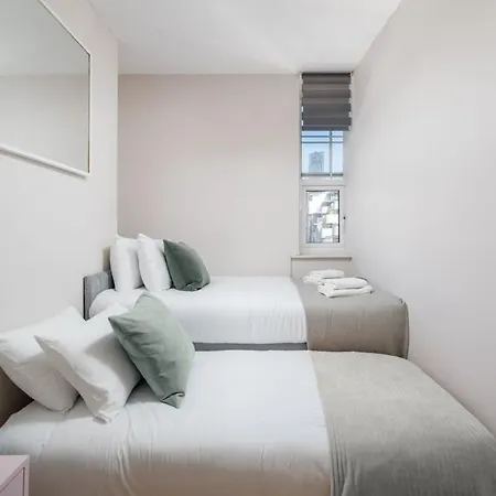 Apartment Of - Lovely Two Bedroom London
