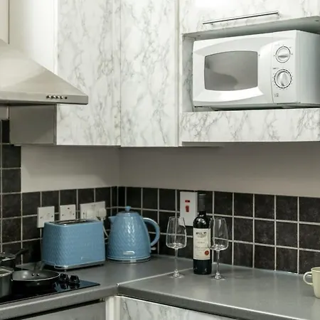 Of - Lovely Two Bedroom Apartment