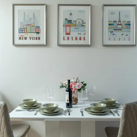 Apartment Of - Lovely Two Bedroom
