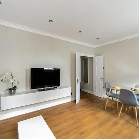 Modern And Bright 1 Bed Apartment, Tower Bridge * London