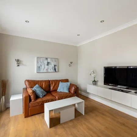 Modern And Bright 1 Bed Apartment, Tower Bridge Apartment *