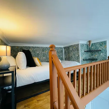 Modern Queenspark Apartamento *