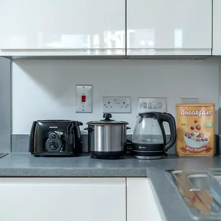 Wandsworth Deluxe Two-bedroom London