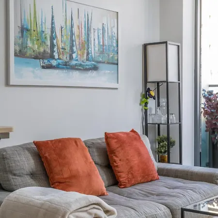 Apartment Wandsworth Deluxe Two-bedroom London