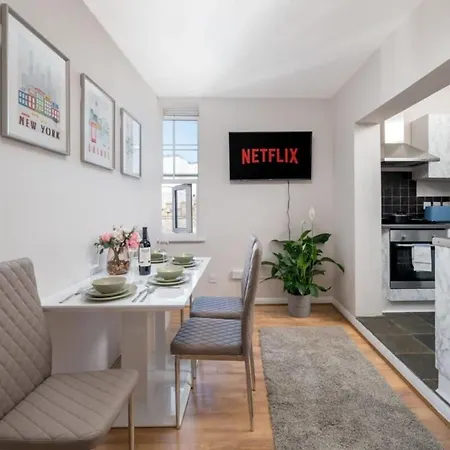아파트 City Of Lovely Two Bedroom *