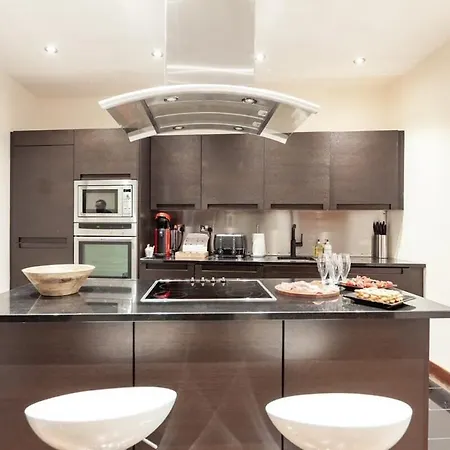 Modern And Comfortable Air-conditioned 2br Flat Apartment