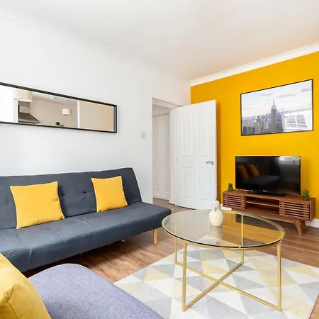 The Aldgate Flat *