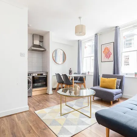 The Aldgate Flat Apartment