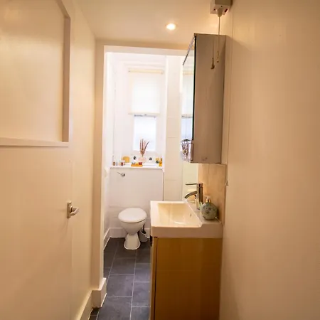 Chic Urban Retreat 1 Bedroom Gem In Covent Garden Apartment London