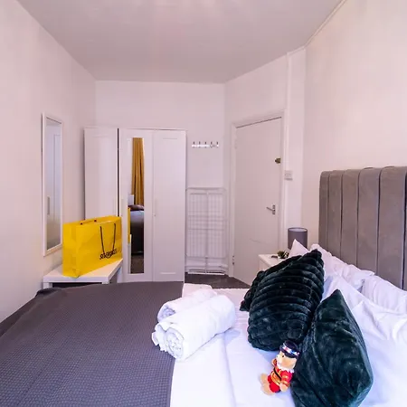 Chic Urban Retreat 1 Bedroom Gem In Covent Garden Apartment London