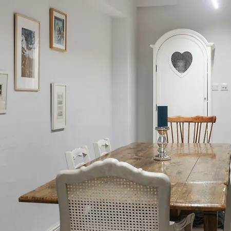 Hububb Luxury Queen's Gate Garden Apartment