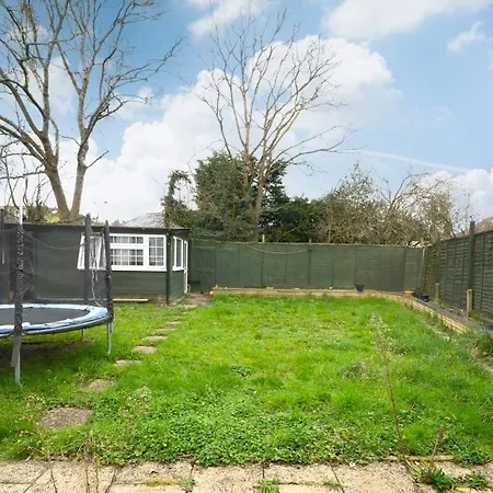 Holiday home Chic 3br - Eats And Sights Closeby *