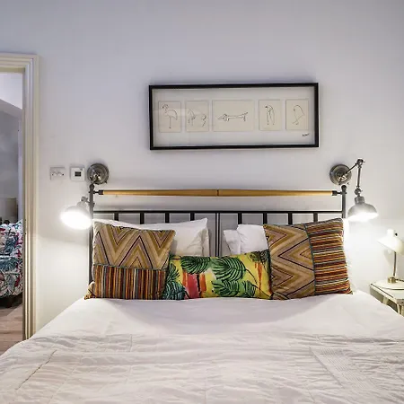 Hububb Luxury Queen's Gate Garden Apartment London