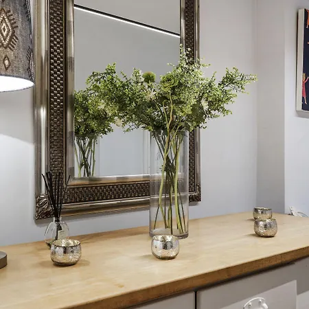 Hububb Luxury Queen's Gate Garden Apartment *