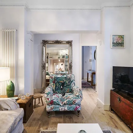 Hububb Luxury Queen's Gate Garden Apartment *